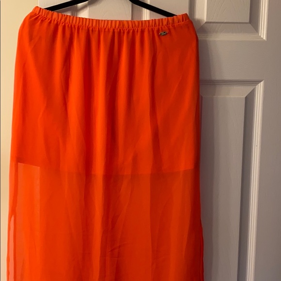 Skirt - Picture 3 of 3